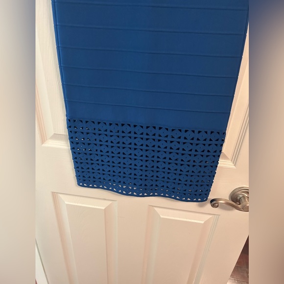 Herve leger laser cut sleeves and bottom - Picture 3 of 5